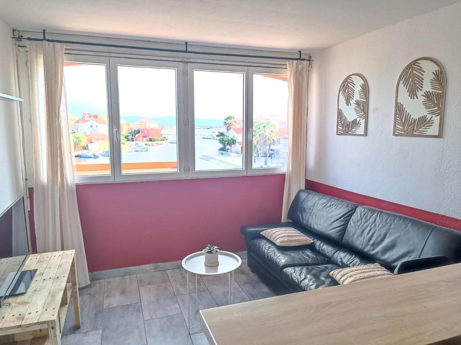 Charmant Appartement Sur La Marina 르발카레스 외부 사진